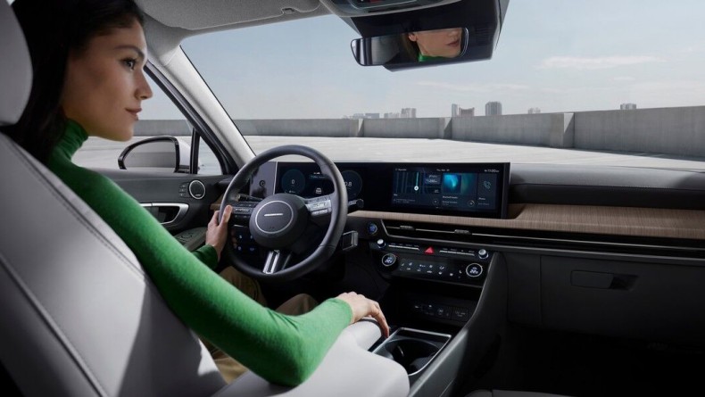 Hyundai Sonata Base
