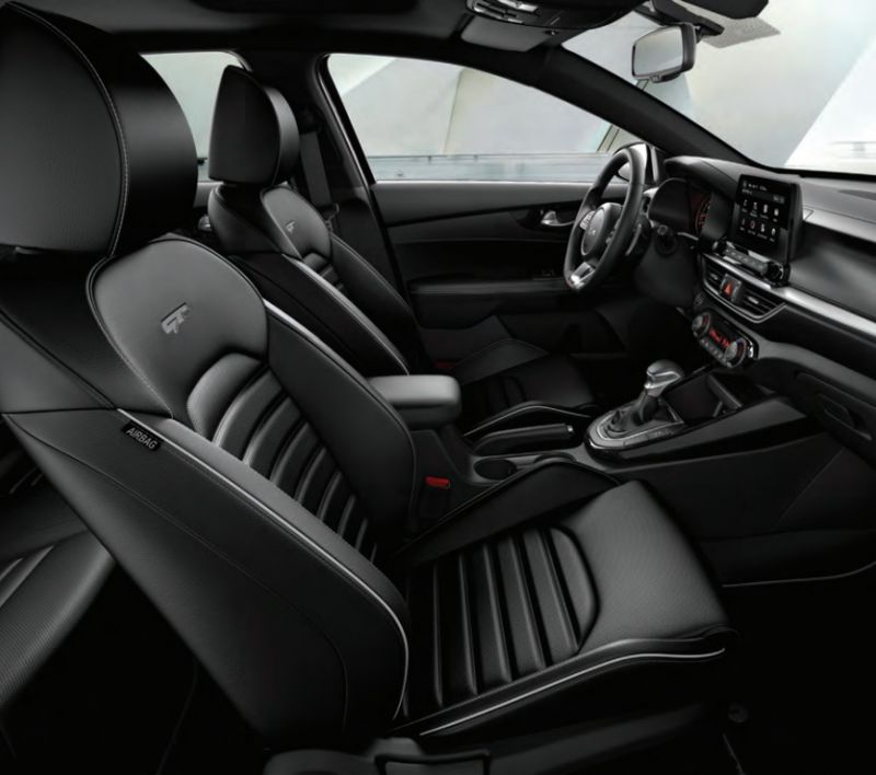 Стильный интерьер Kia-Cerato